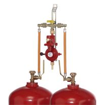 Zweiflaschenanlage mit Umschaltventil 50 mbar, 4 kg/h